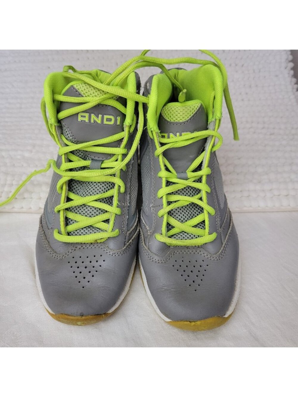 AND1 Basketball Shoes Big Boys sz 6 Gray Green Athletic Sneakers Leather Mesh Up